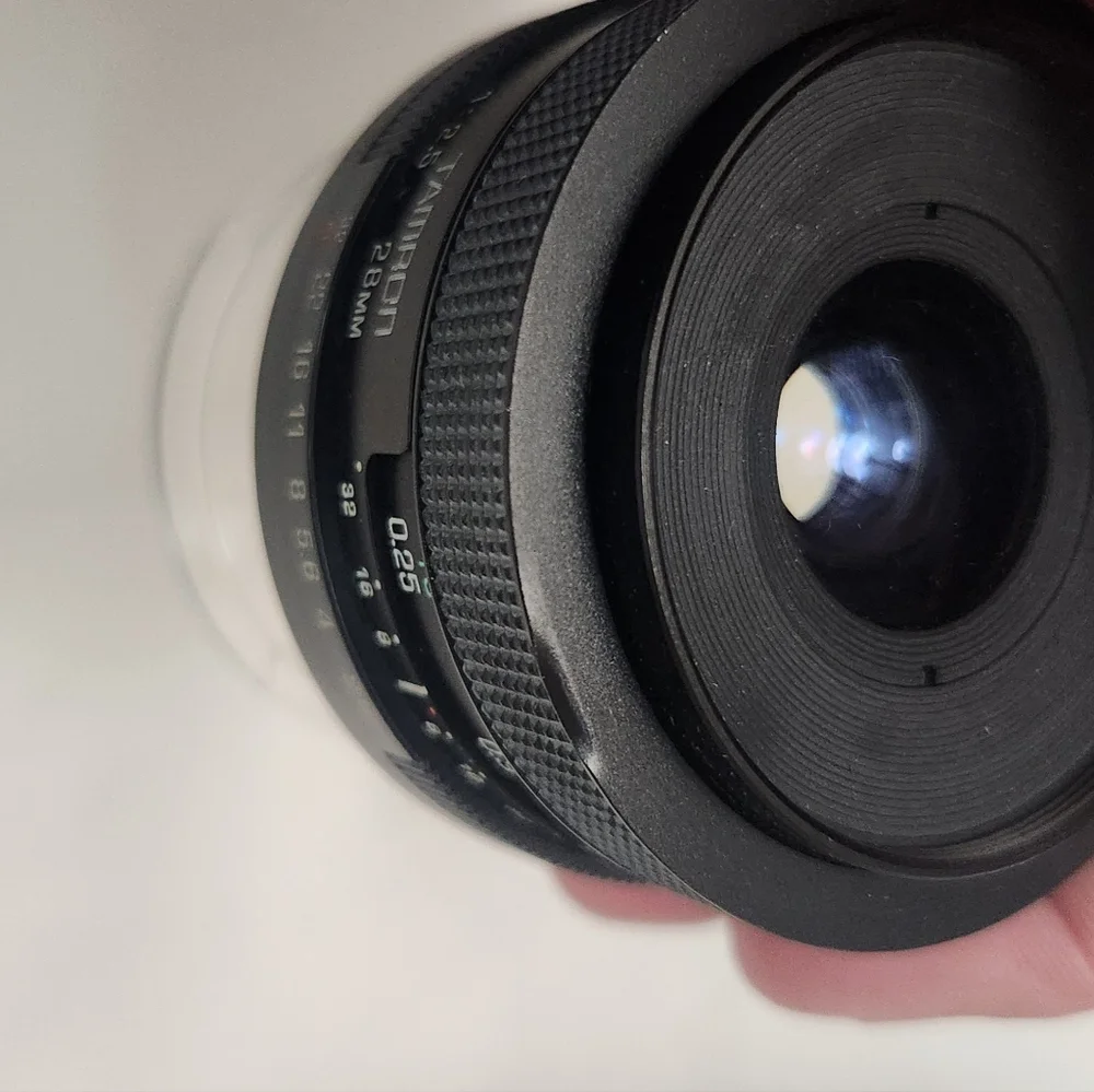 TAMRON 28mm F2.5 BBAR ADAPTALL 02B MANUAL FOCUS WIDE ANGLE LENS & Fd Adapter